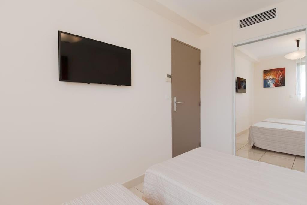 Luxury 3 Piece Garden Apartment In Cannes Marina Mandelieu Exterior foto
